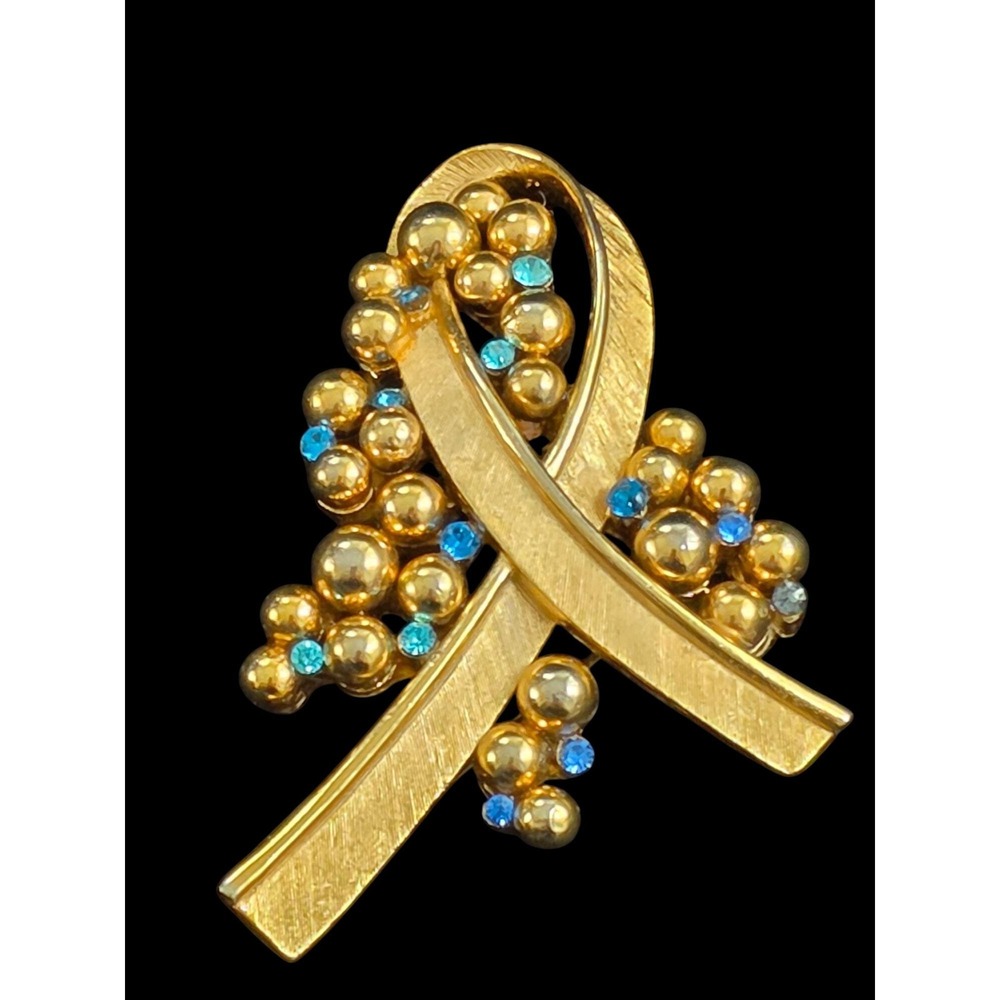 Vintage Crown Trifari Gold Tone Ribbon Brooch Pin Blue Rhinestones 2.25"
